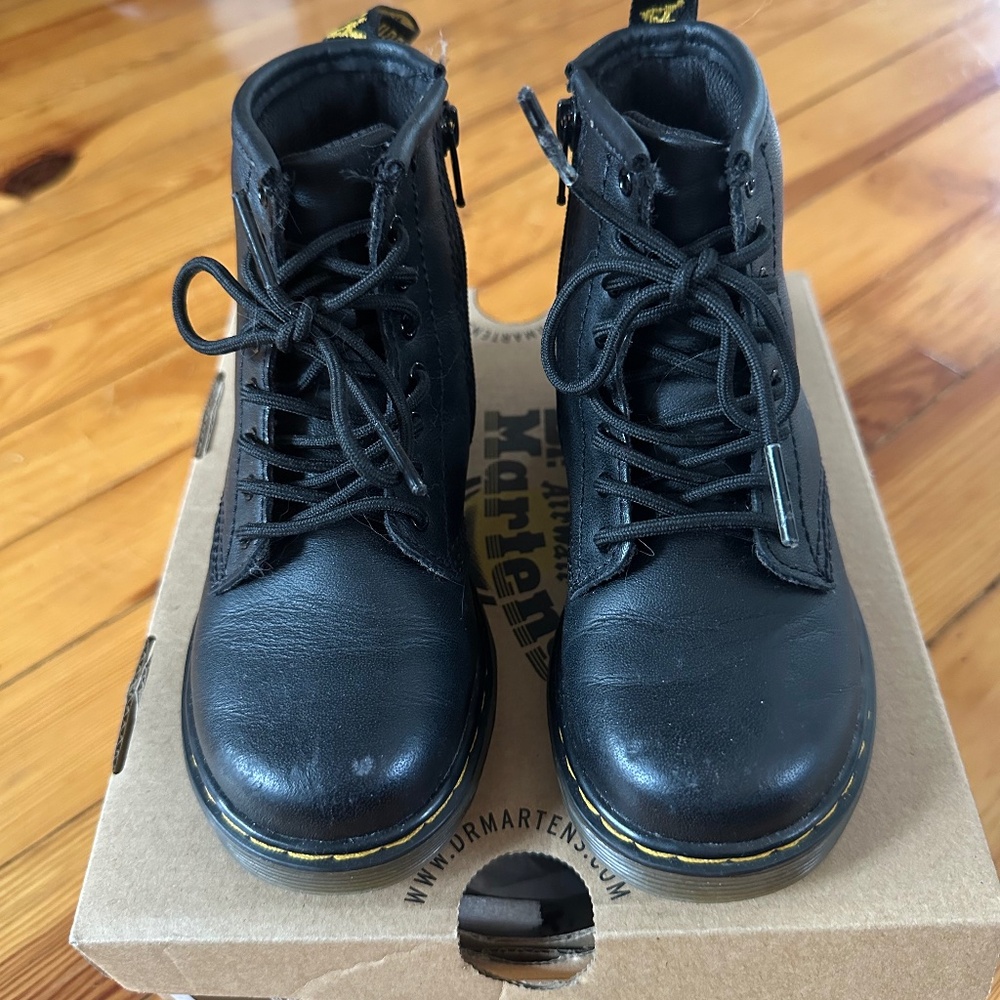 Dr. Martens toddler size 9 black zip boots